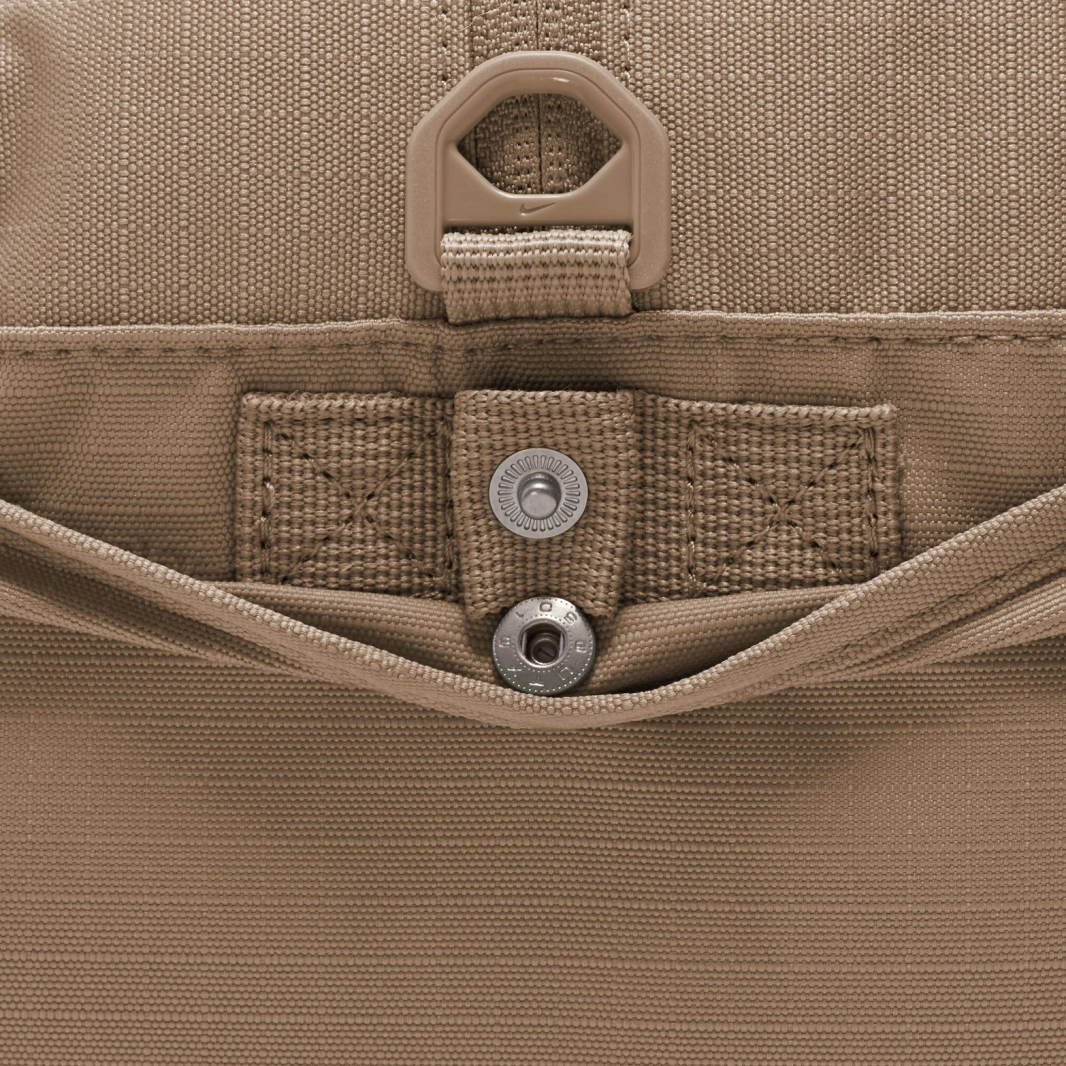 Nike Gym Club Sports Bag - Pink 8 Nike Gym Club Sports Bag - Pink - Image 6