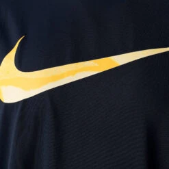 Nike Dry HPR Graphic T-Shirt Men - Dark Blue, Yellow -Padel Pro Shop 53373000 10