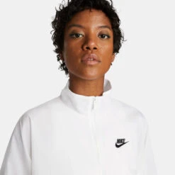 Nike Sportswear Essential WR Woven Training Jacket Women - White -Padel Pro Shop 55456000 15